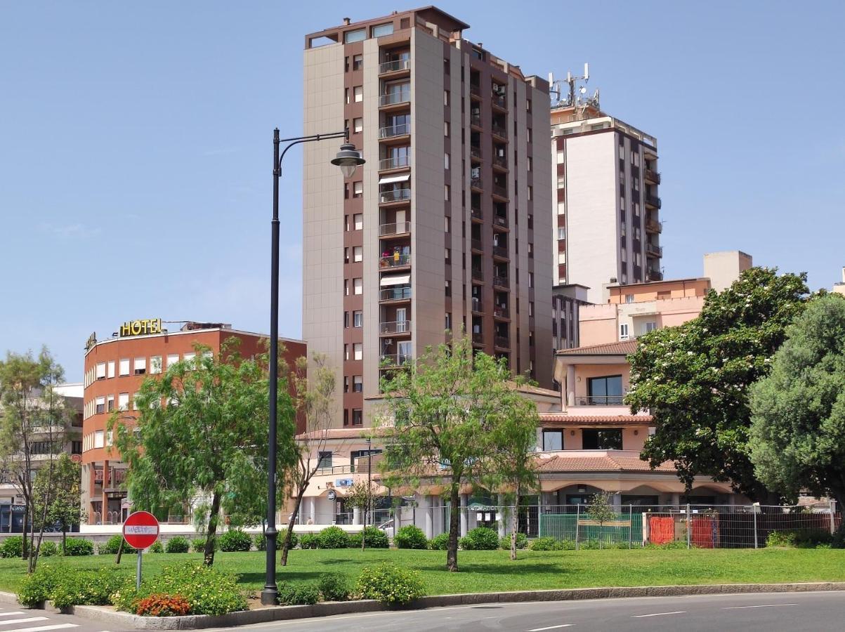 Seaside Apartments Casa Carla E Casa Andrea Olbia Exterior photo